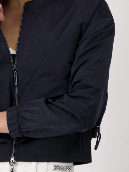 Куртка-ветровка женская Monari