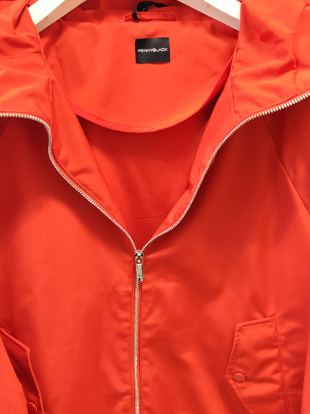 Куртка-ветровка женская Pennyblack