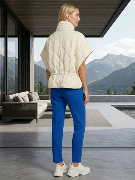 Жилет утепленный с капюшоном Lecomte